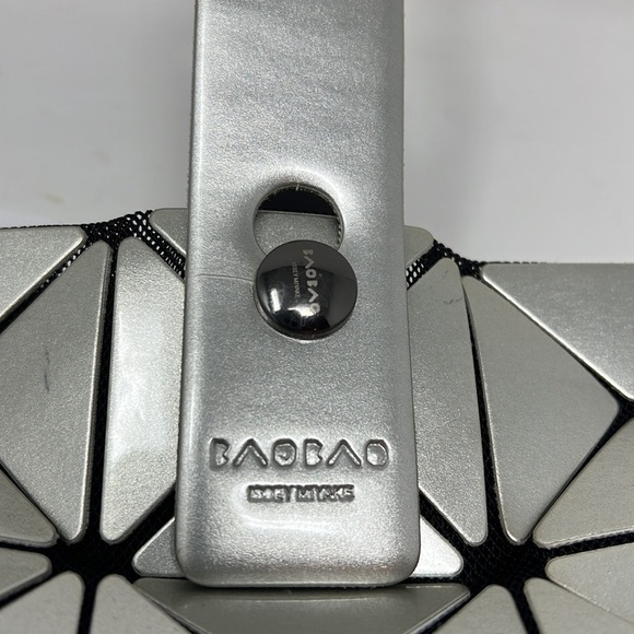 Bao Bao Issey Miyake Silver Lucent Tote - Picture 7 of 12